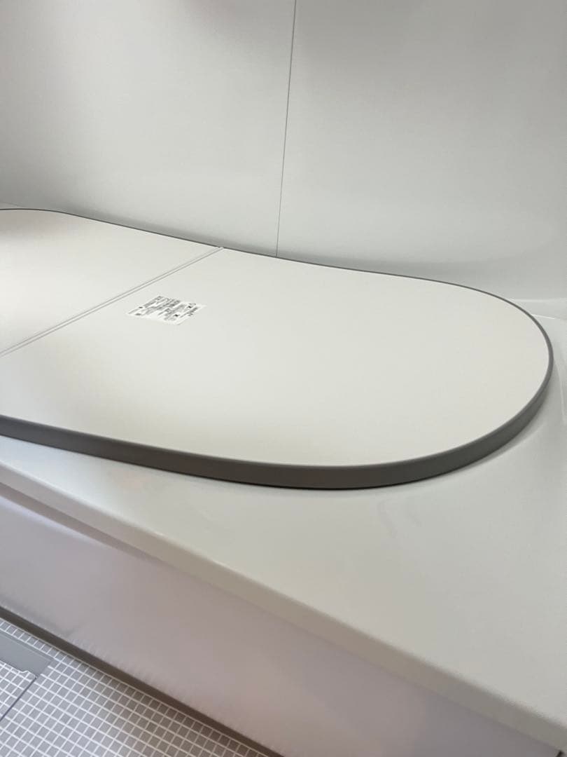 【新品未使用】TOTO 風呂ふた　EKKS4NKAA21WN サザナ ラクかる