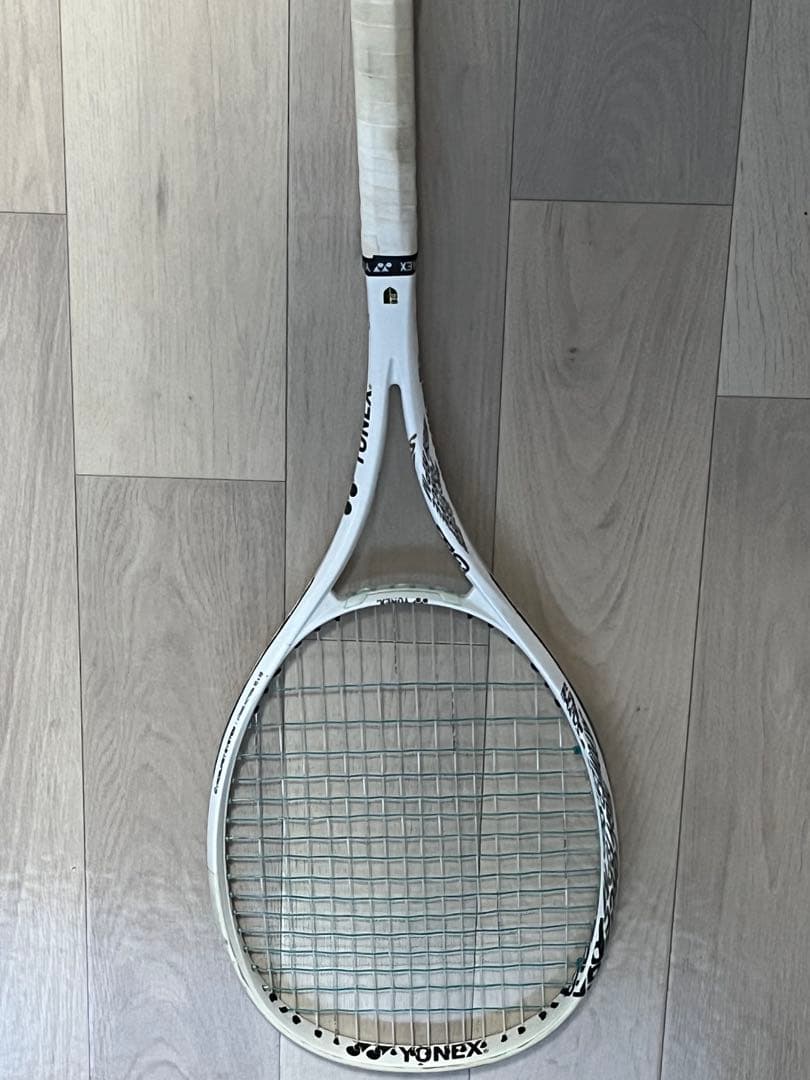 YONEX EZONE テニスラケット ホワイト