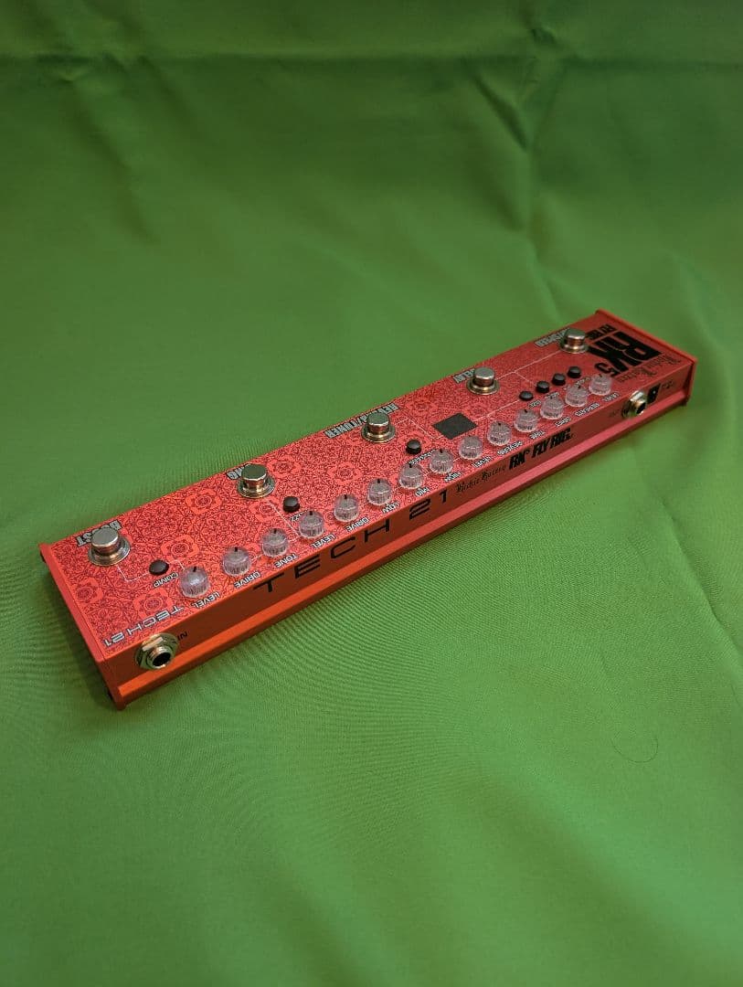 ギター TECH21 Fly Rig RK5 V2