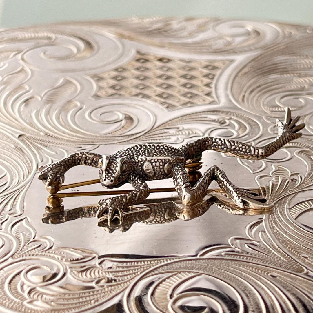 【英国】 【純銀】カエルのブローチ　ピン