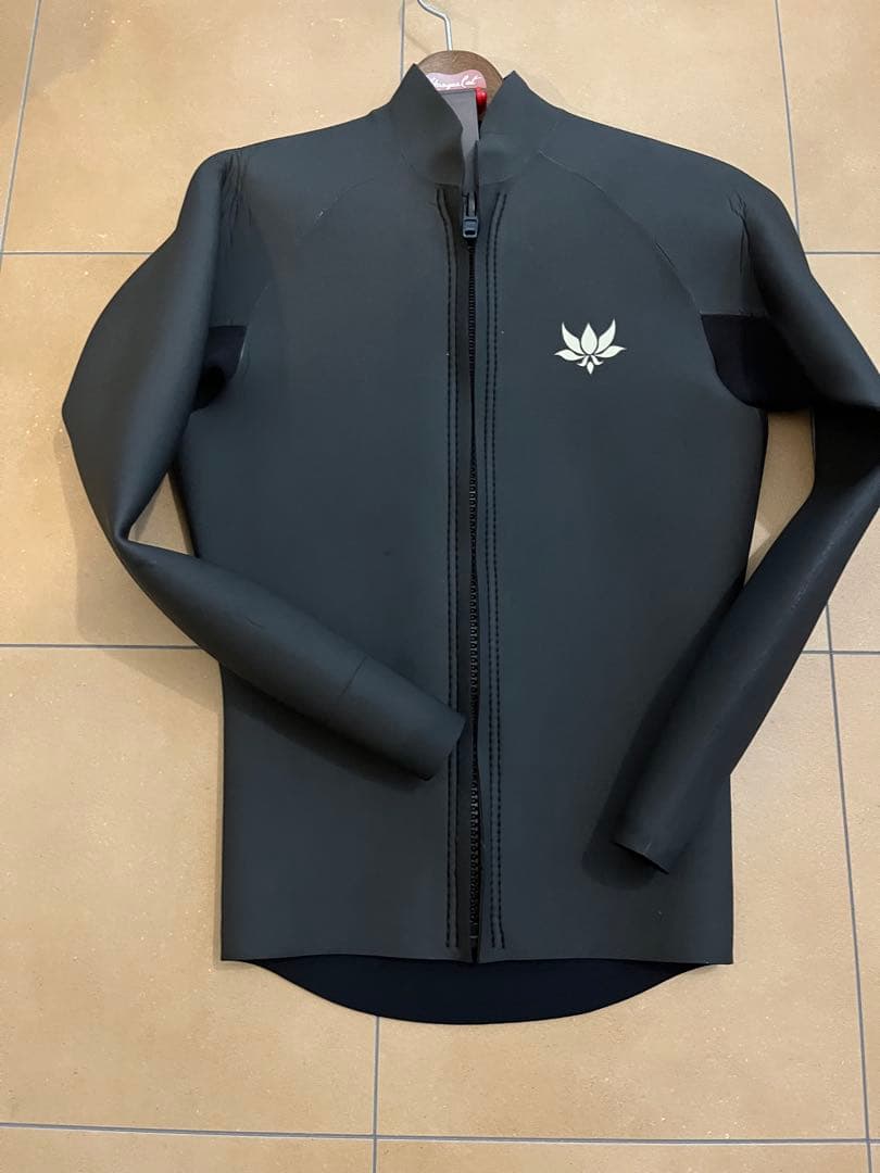 AXXE CLASSIC フロントジップ ロングスリーブタッパー ラバーLサイズ