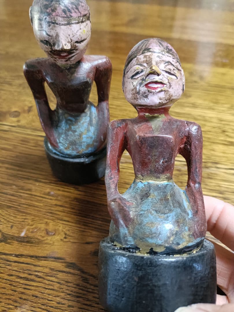 バリ島購入木製人形２体１２センチ