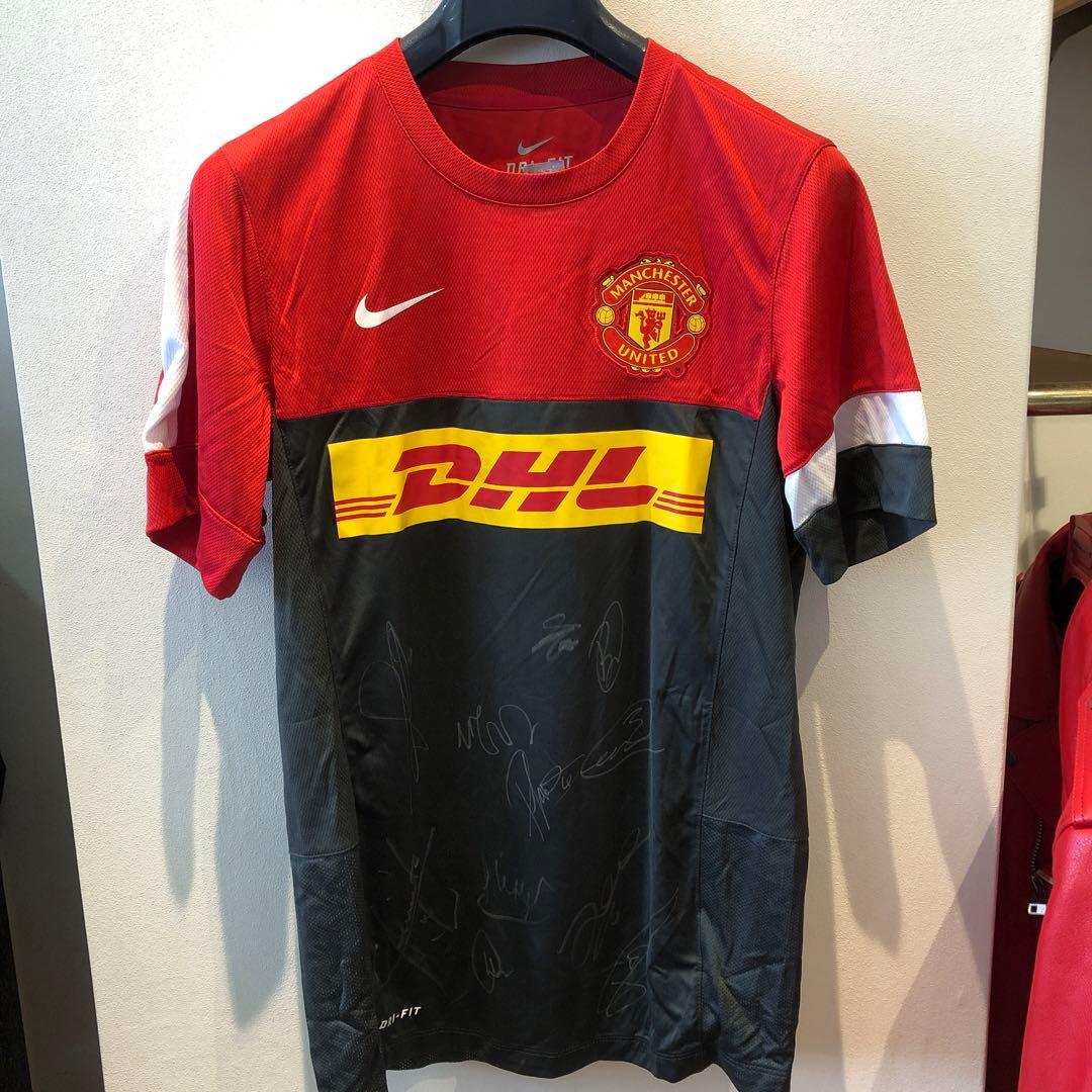 マンチェスター・ユナイテッド 直筆サイン入り ユニホーム