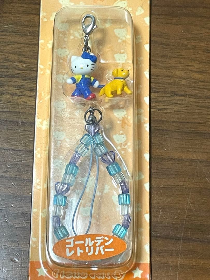 サンリオ　ハローキティ　ストラップ　犬と散歩　ゴールデンレトリバー　2002