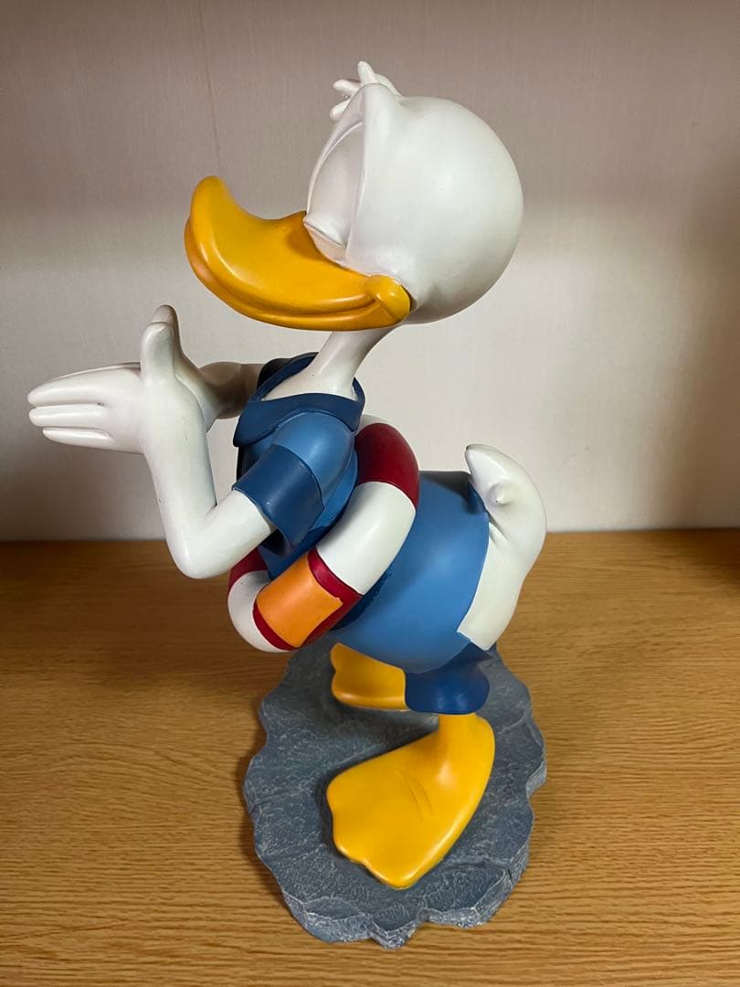 ドナルドダック　スタチュー　ビックフィギュア