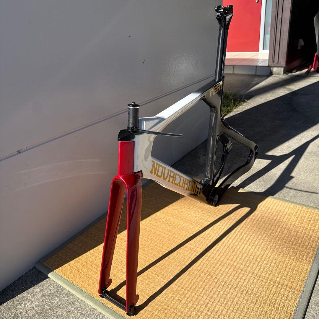 NOBACORONA フィエルテ　トラックカーボンフレーム　Mサイズ