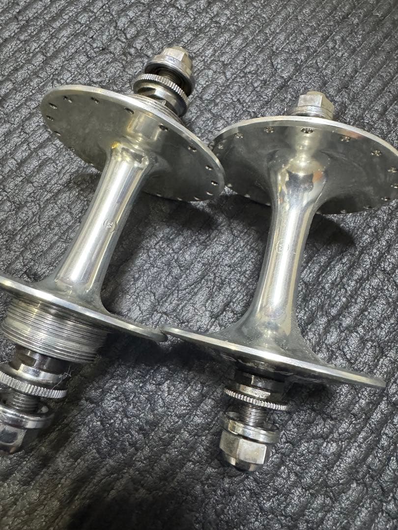 DURA-ACE HB-7400 ハブ