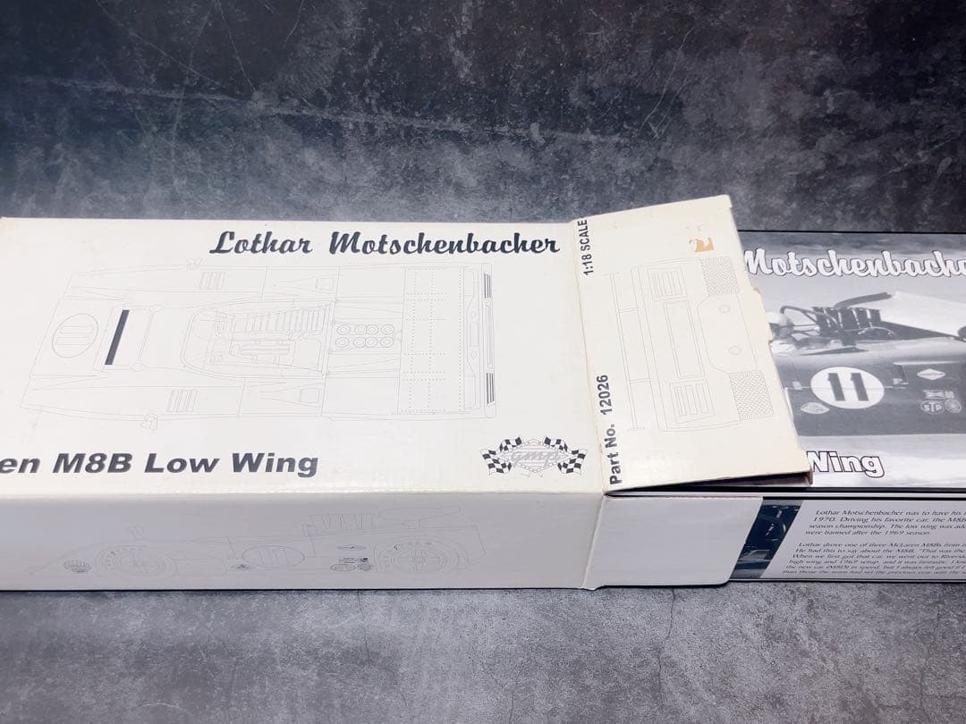ミニカー GMP 1/18 1970 McLaren M8B Low Wing #11