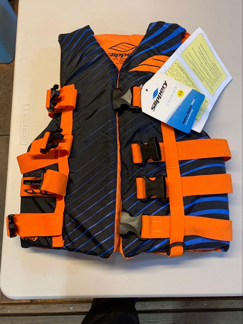 slippery ライフジャケット　大人用XS 送料無料