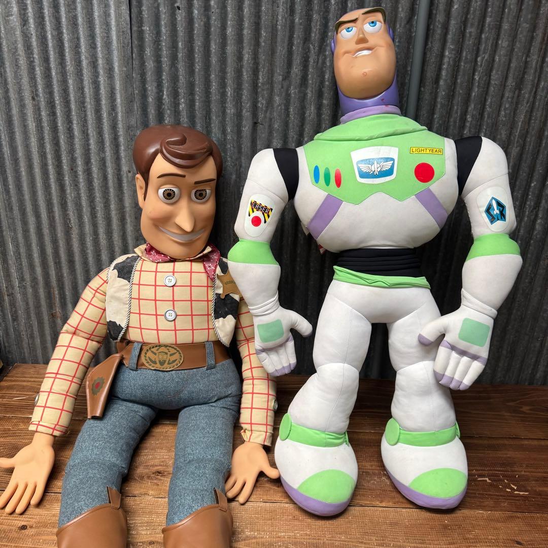 トイストーリー　人形　ウッディ　バズ・ライトイヤー　ぬいぐるみ　ディズニー