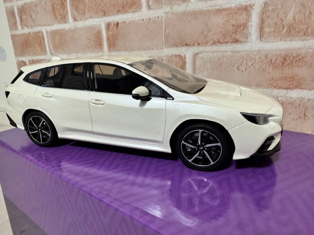 スバル レヴォーグ　京商samurai 1/18