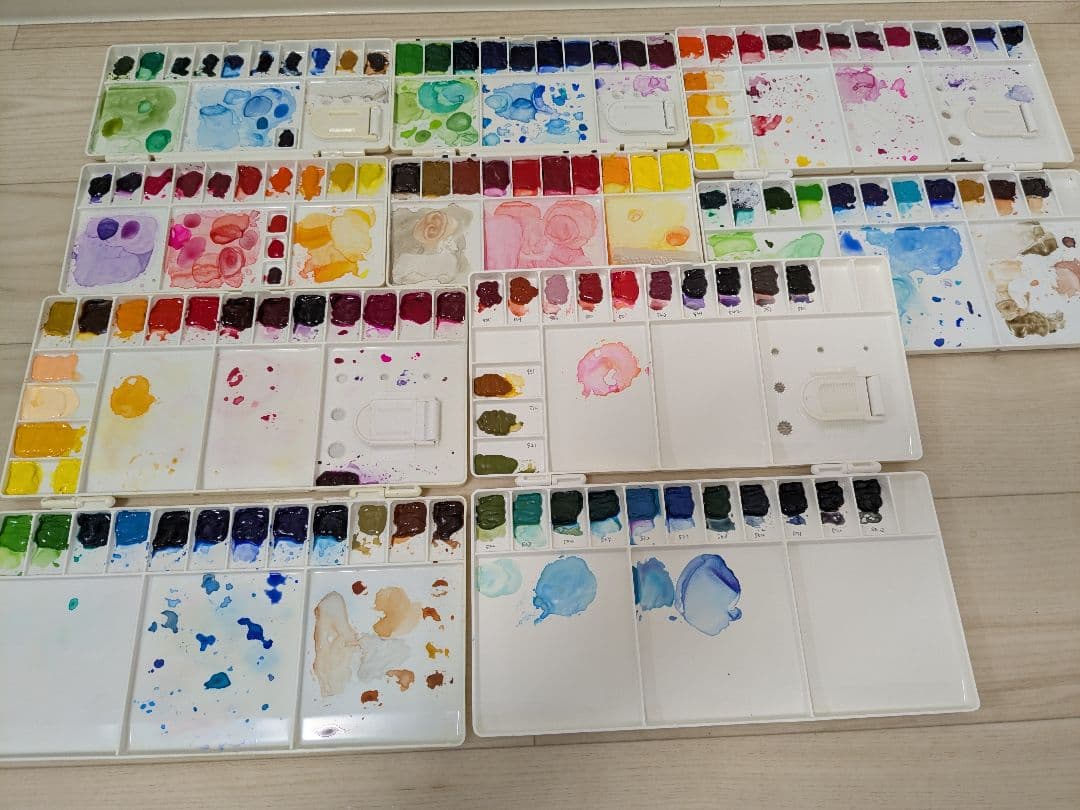 画材セット　水彩　ペン類　水彩筆　ホルベイン　ウィンザー＆ニュートンなど