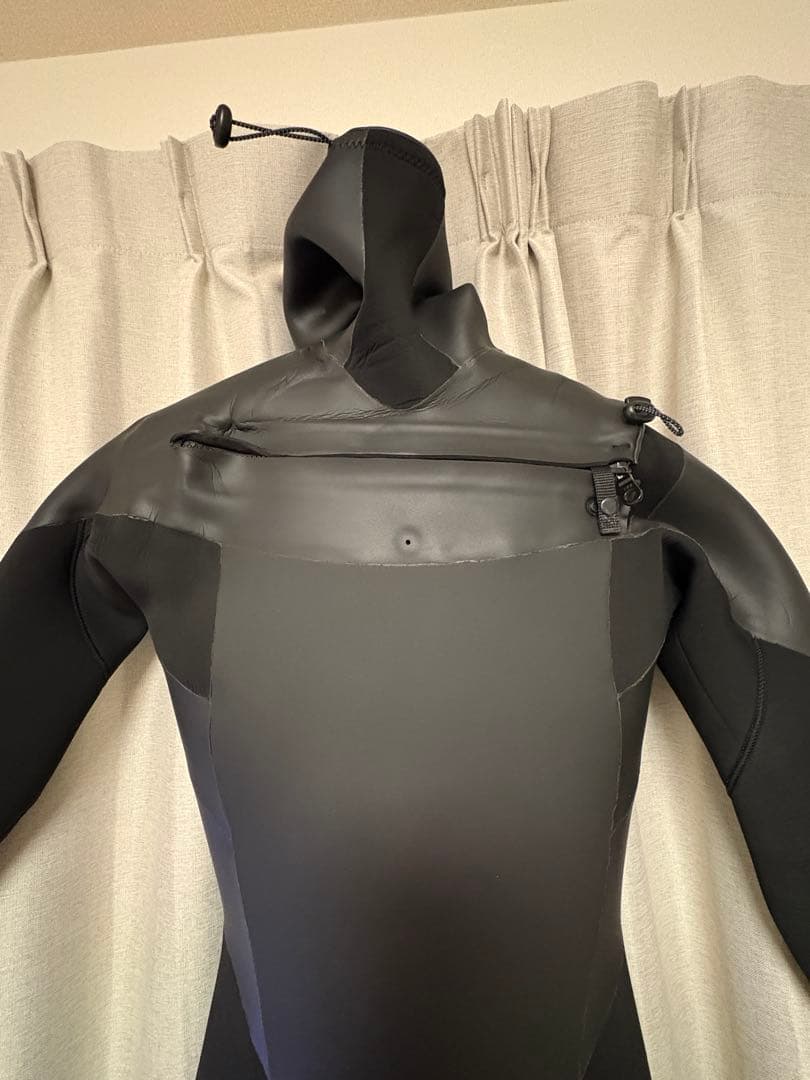 Lordish Behaviorセミドライフルスーツ5×3 mm フード付きML