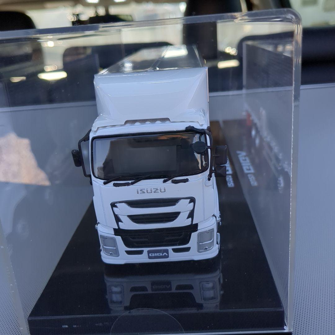 ISUZU GIGA 1/32 ダイキャストモデル