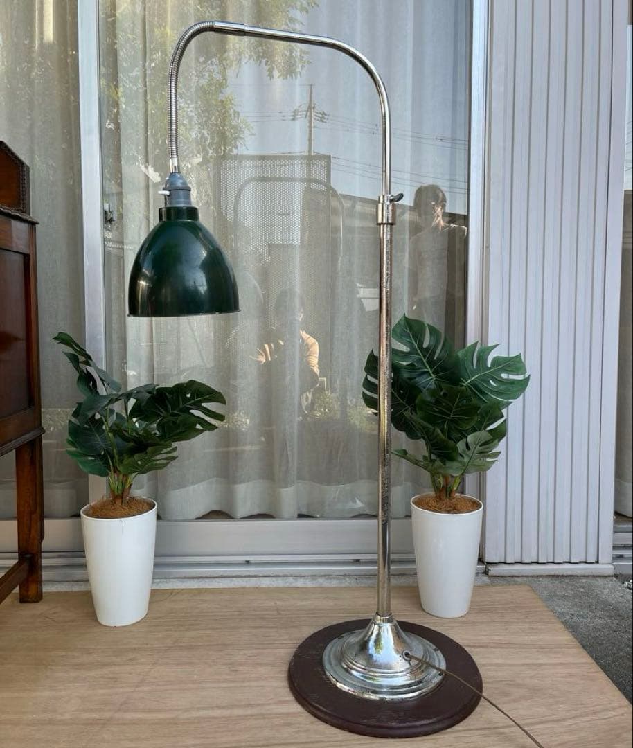 アンティーク　フロアランプ　インダストリアル　ヴィンテージ　シャビー　プロカント