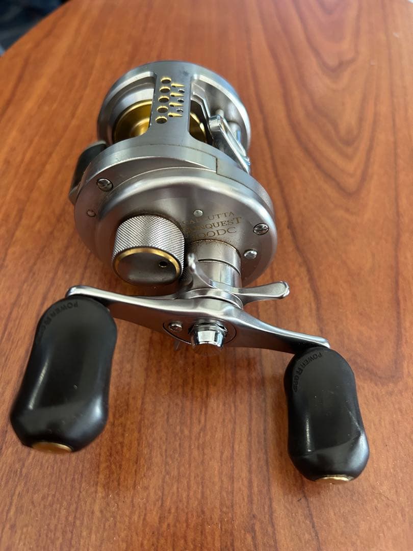 リール SHIMANO CALCUTTA CONQUEST 100 dc