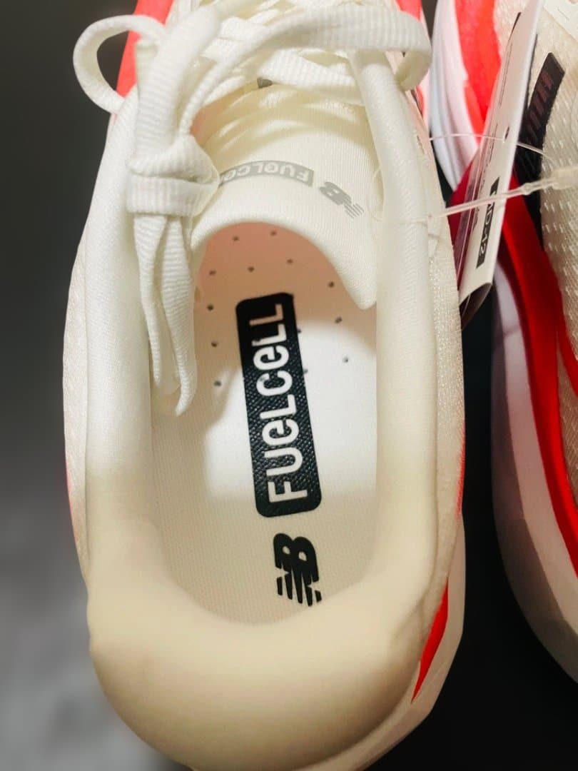 ニューバランス メンズ FuelCell Rebel v5 ランニング