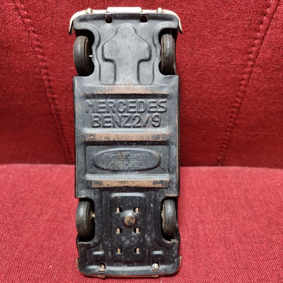 萬代屋 バンダイ製 ブリキミニカー メルセデス・ベンツ 219 セダン ブラック