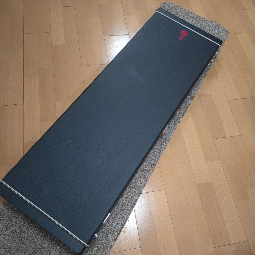 エレキベースハードケース 鍵欠品