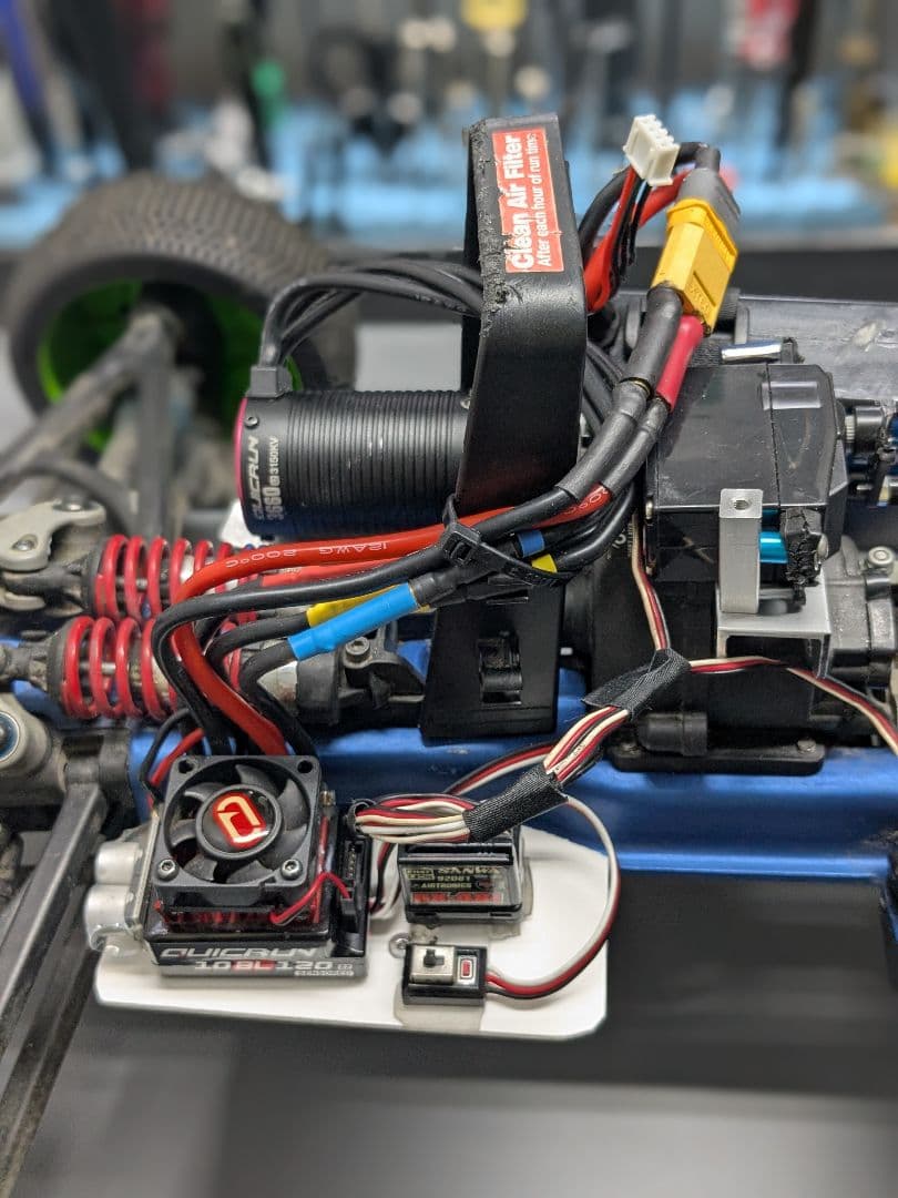 トラクサス レボ GPよりの電動変換仕様車　新品ボデー付き