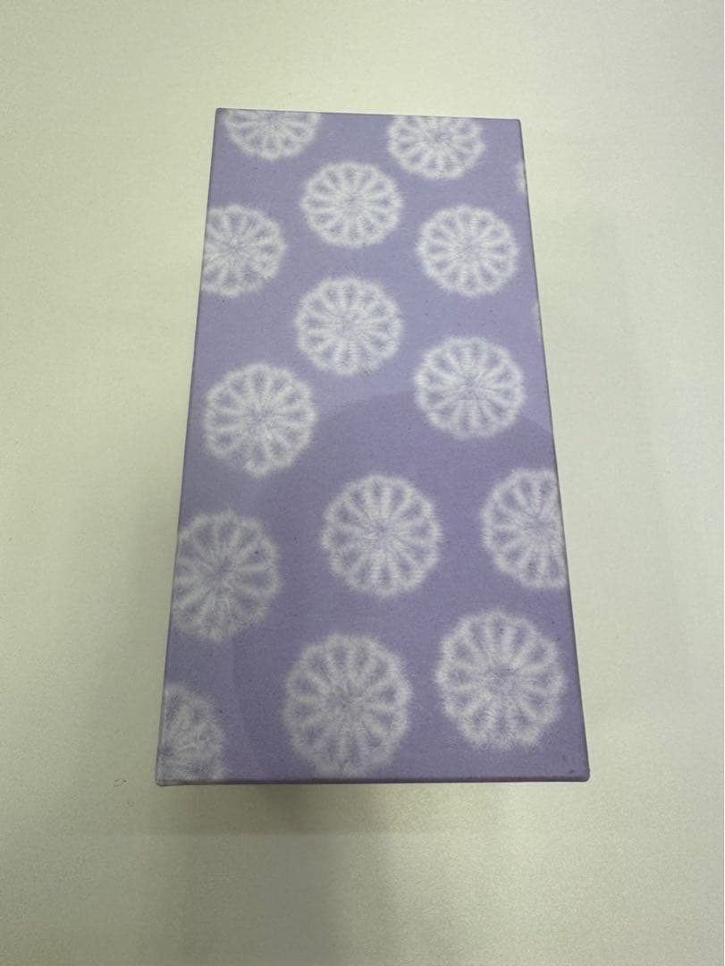 皇室ボンボニエール 菊の御紋入り磁器　二個セット