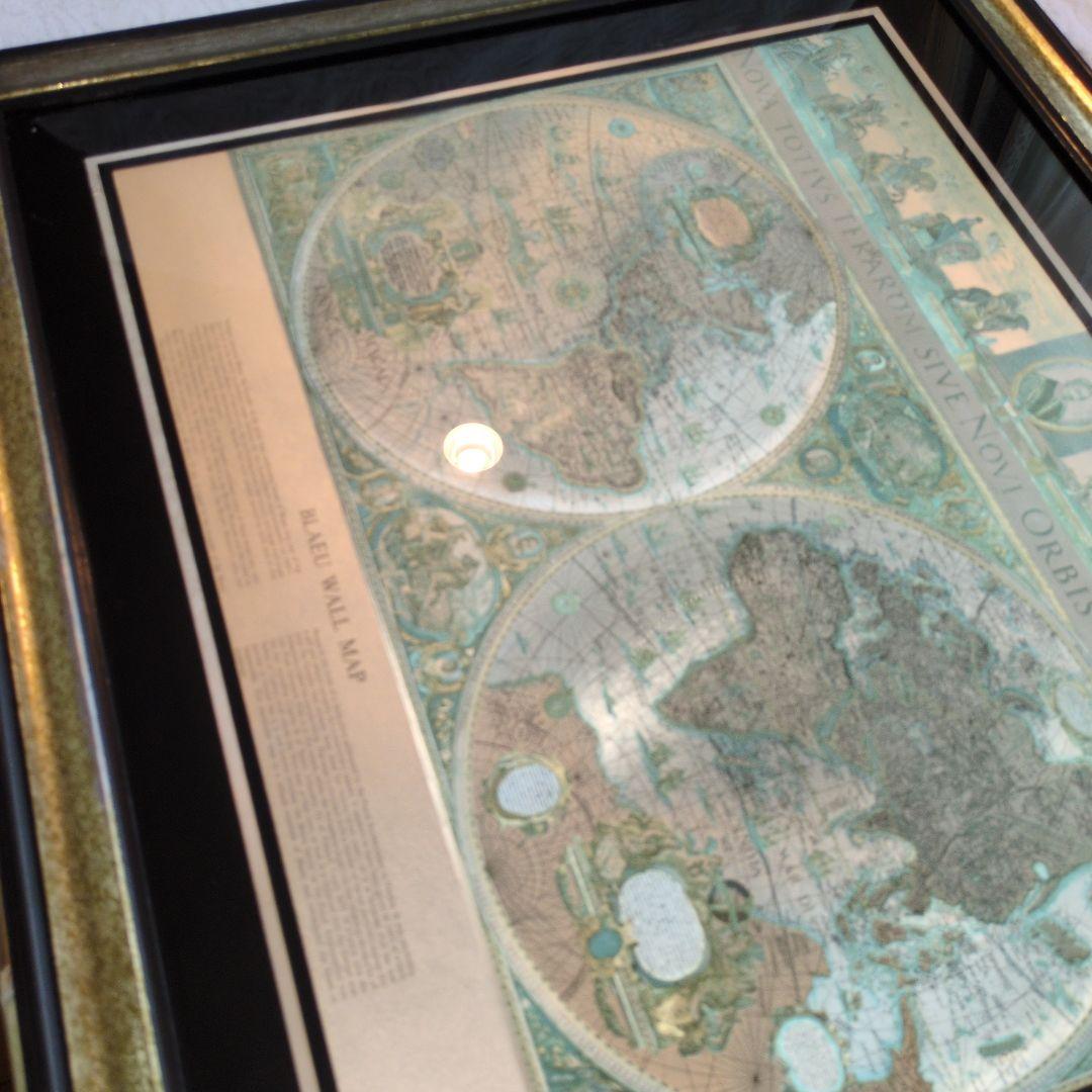 再値下げ26555円 アンティーク風世界地図 二つの球体地図、人気の金＆黒の額縁