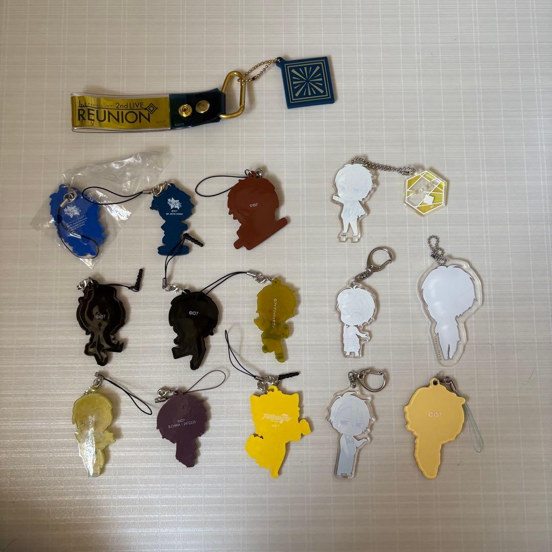 六弥ナギ　缶バッジ、ストラップ、ぬいぐるみセット(バラ売り可能)