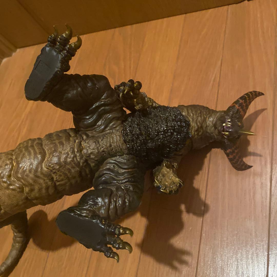 ウルトラマン　ゴモラ　一番くじ　箱無し