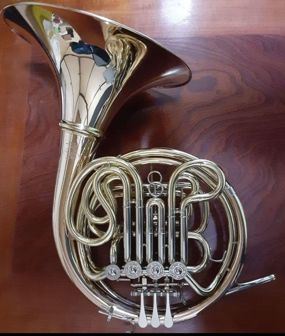 写真追加しました！マルカート製フルダブルホルン マウスピース、スタンド付き