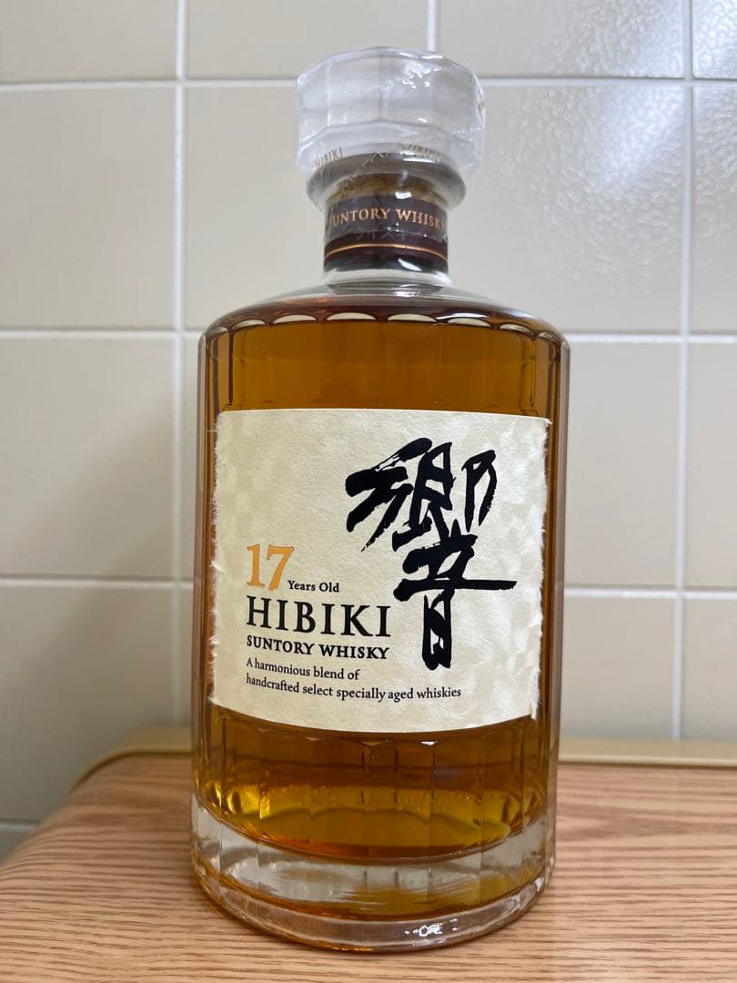 響17年 サントリーウイスキー 700ml