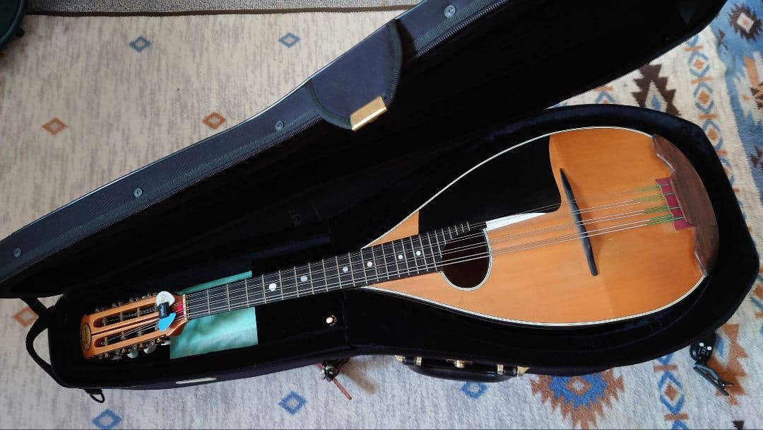 ベルカント・エミル・ホフマン・ジュニア　マンドラ