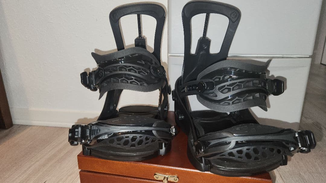 YONEX spineback S スノーボード ビンディング黒ヨネックス