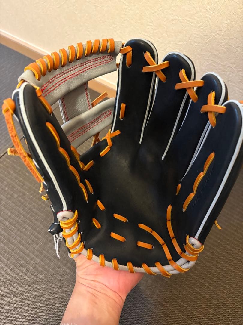 アトムズ　軟式内野手用　グラブ　新品未使用