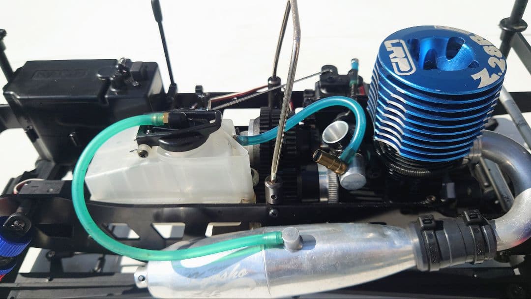 爆速仕様！京商 1/8 GP 4WDモンスタートラック 28エンジン ロトスタ付