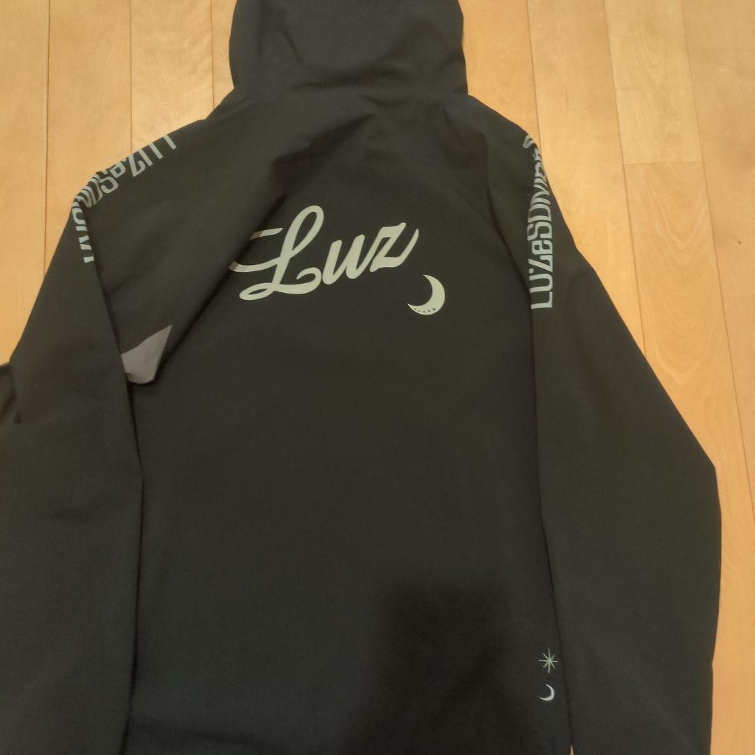 ルースイソンブピステ・ウィンドブレーカー Lサイズ