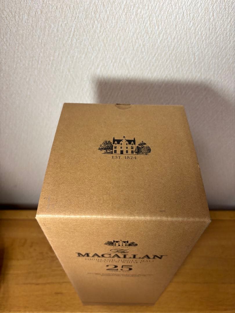 The Macallan 25年 【新品未開栓・サントリー正規品】