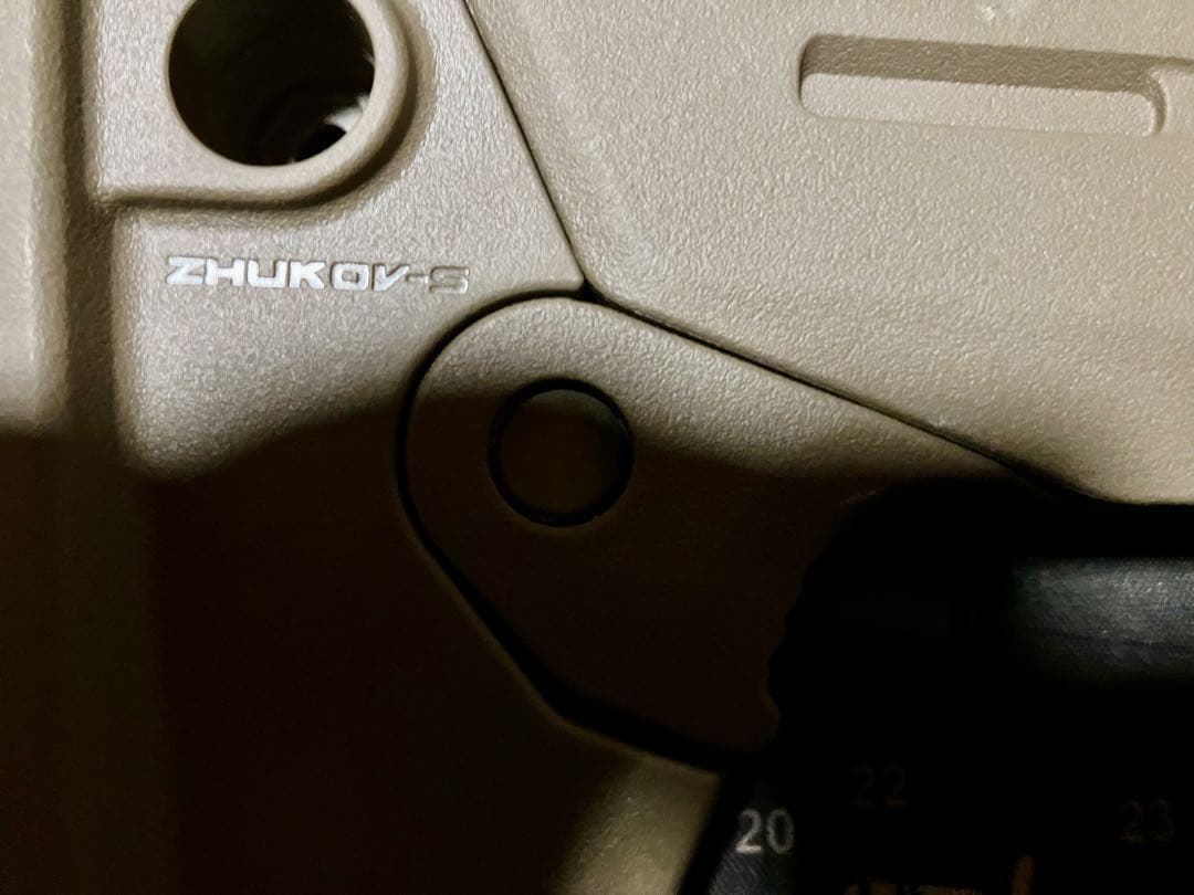 MAGPUL 実物ZHUKOV-Sストック　FDE