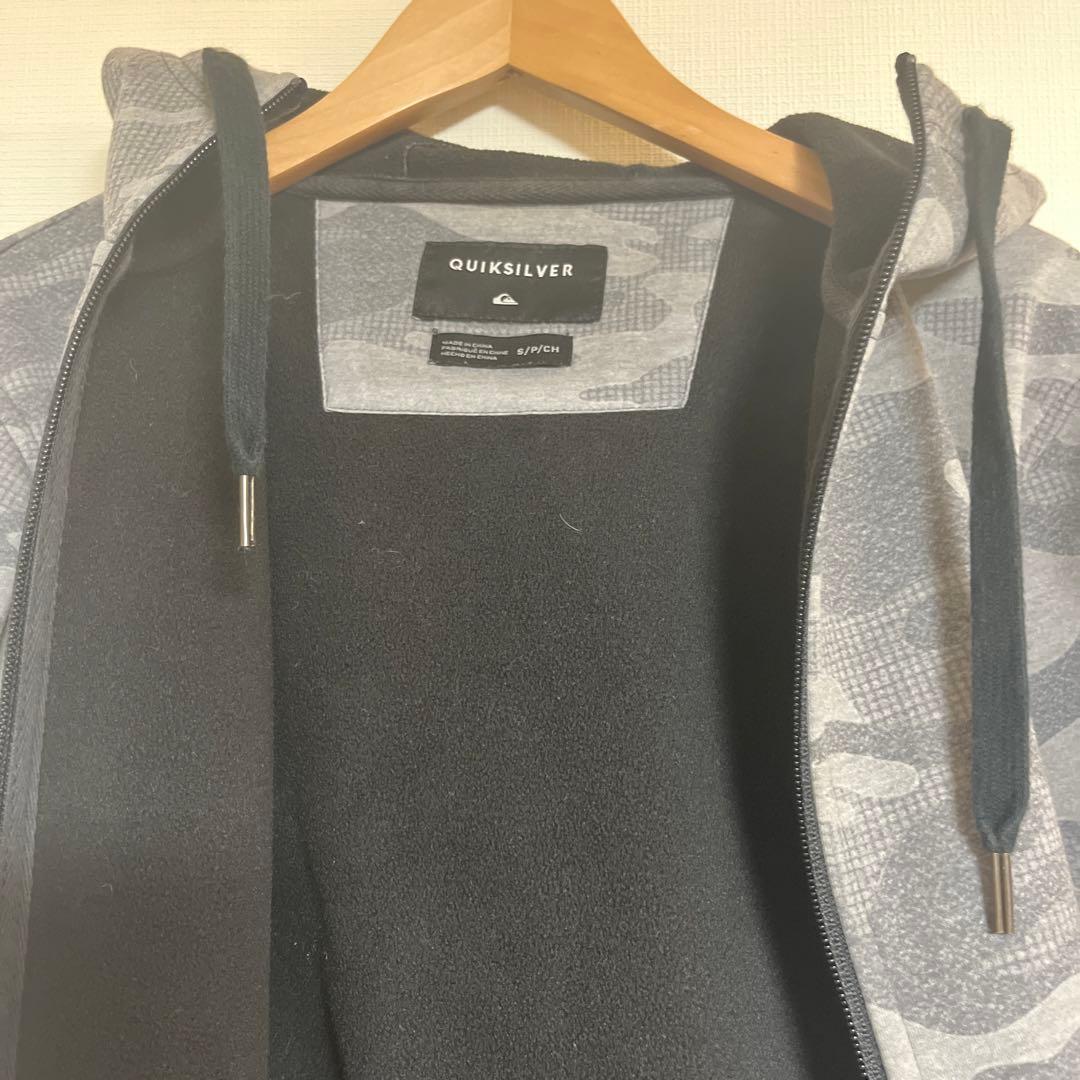 QUIKSILVER グレー 迷彩柄 ジャージ上下セット S/P/CH