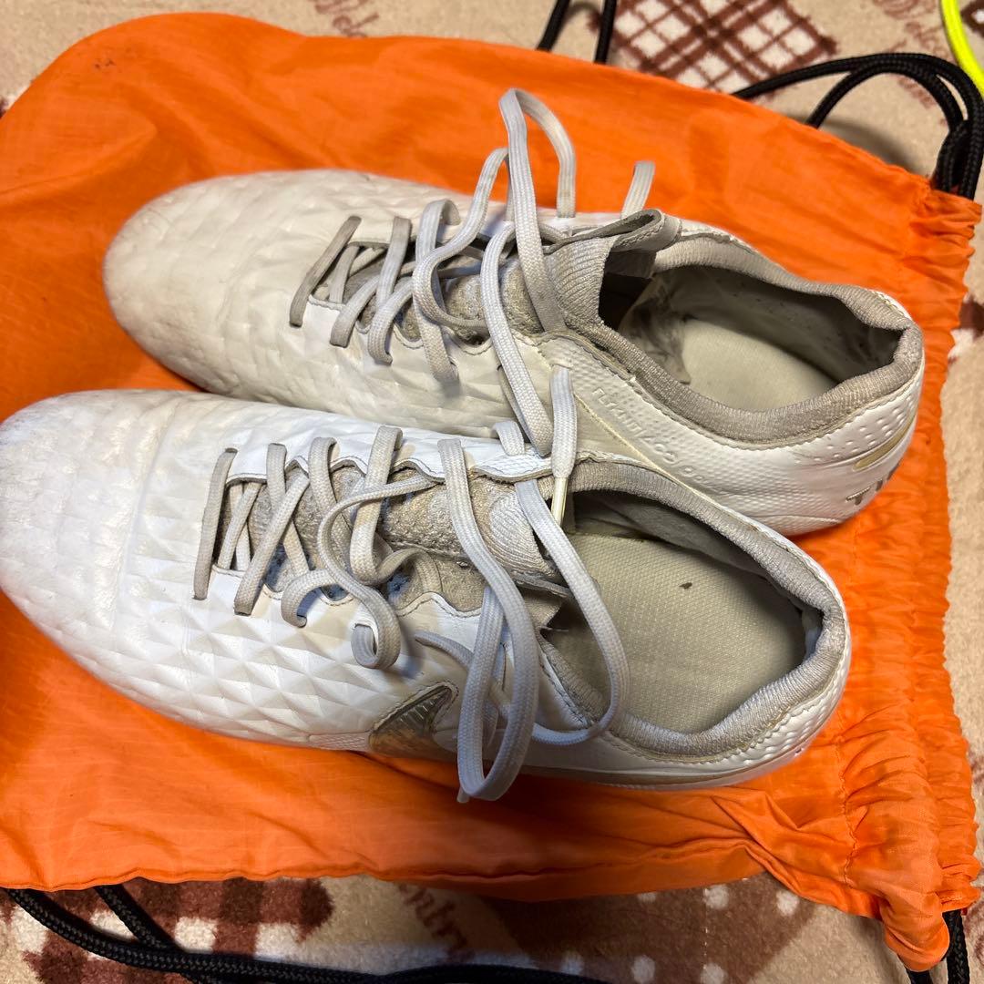 ナイキ ティエンポレジェンド8 スパイクHG