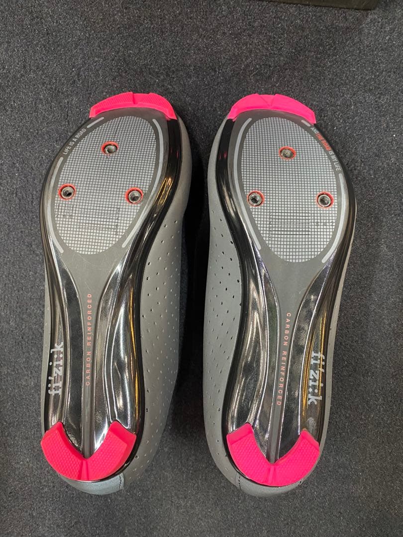 i:zi:k ロードシューズ グレー/ピンク