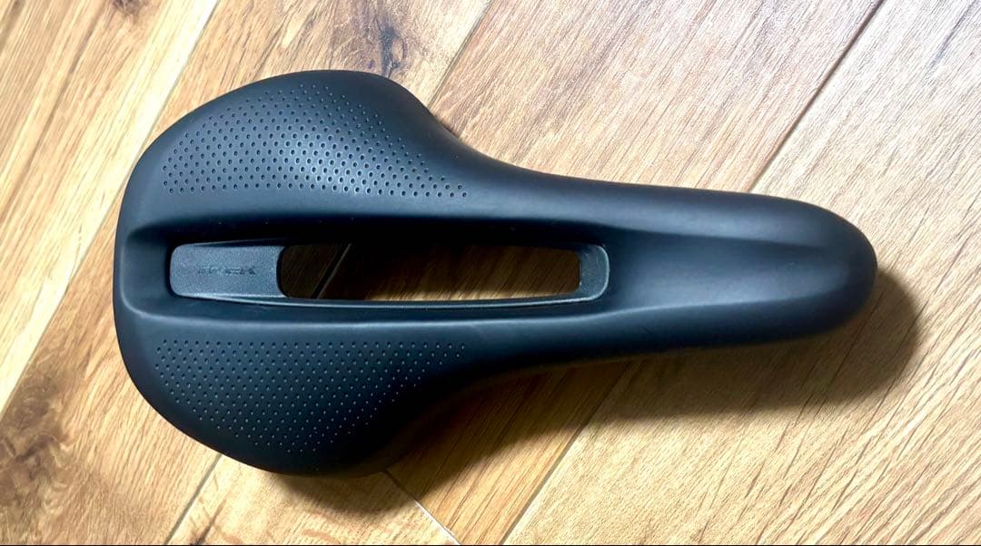 パーツ TREK Verse Short Comp saddle