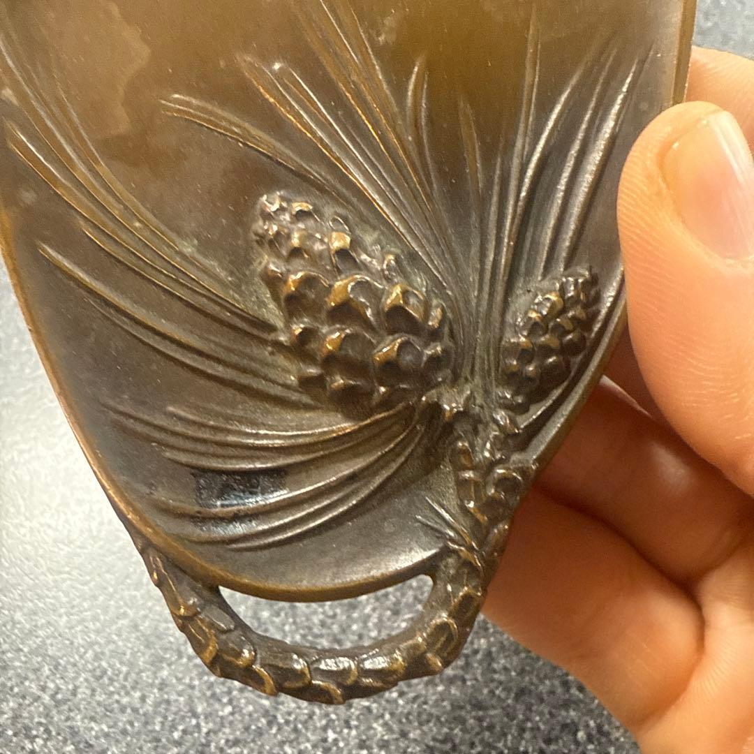 ブロンズ製松の枝トレイ