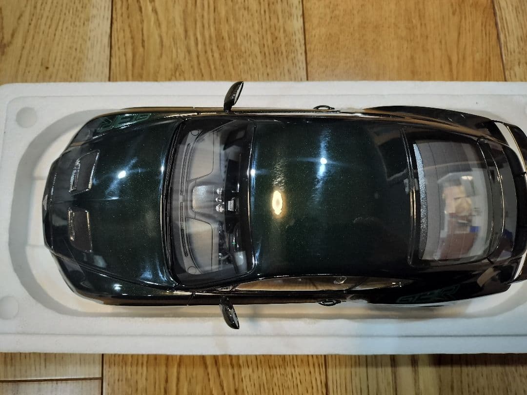 オールモストリアル ベントレーコンチネンタルGT3R カンブリアングリーン