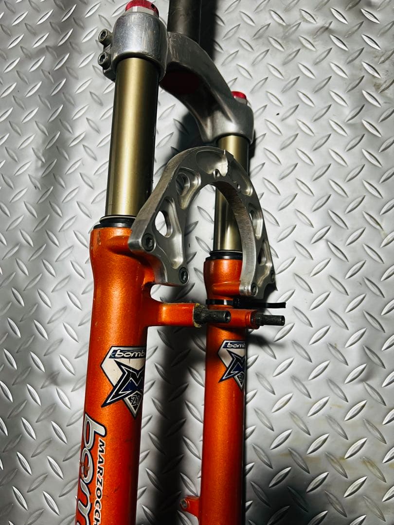 美品　マルゾッキbomber サスペンションフォーク