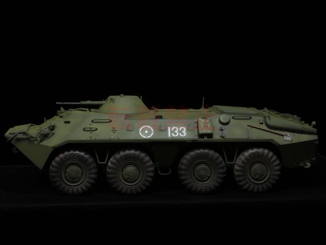 【完成品】 1/35 ソビエト軍 BTR-70 プラモデル トランペッター
