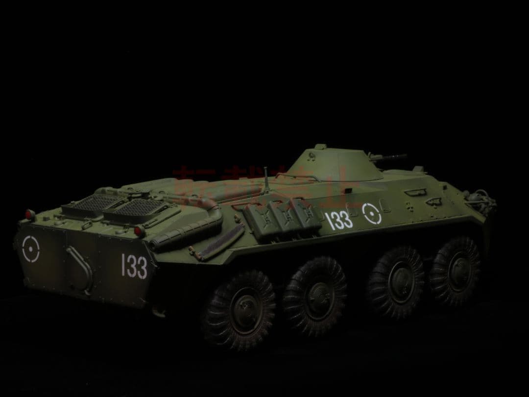 【完成品】 1/35 ソビエト軍 BTR-70 プラモデル トランペッター