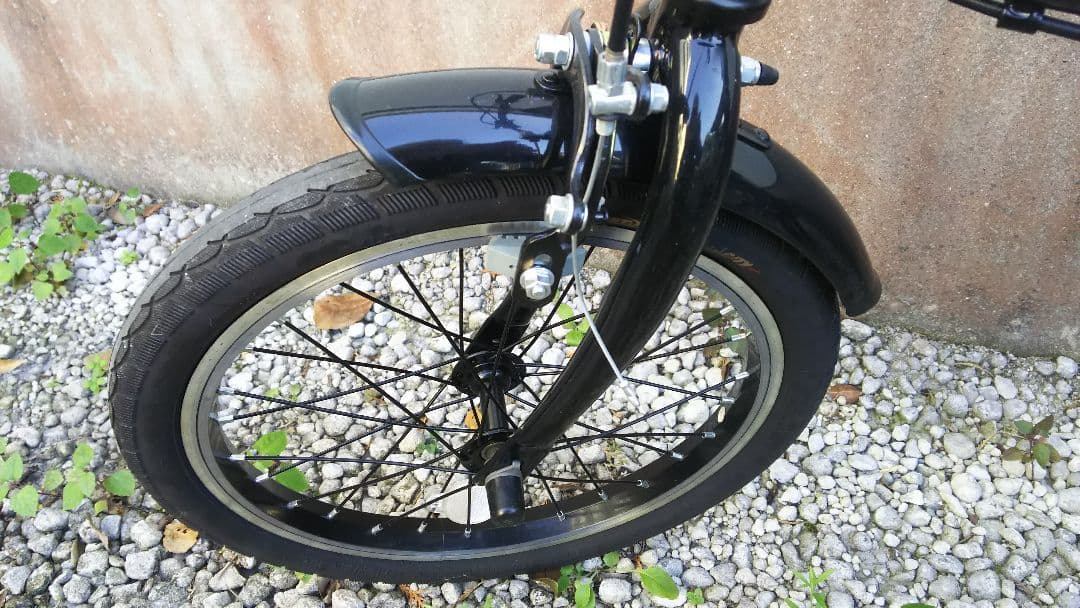 折りたたみ自転車　16インチ　ノーパンクタイヤ　ミニベロ　本体のみ