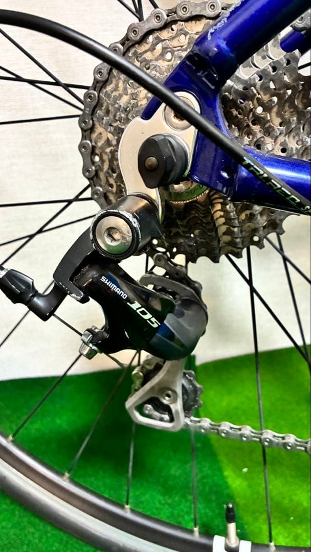 Louis Garneau ネイビーロードバイク