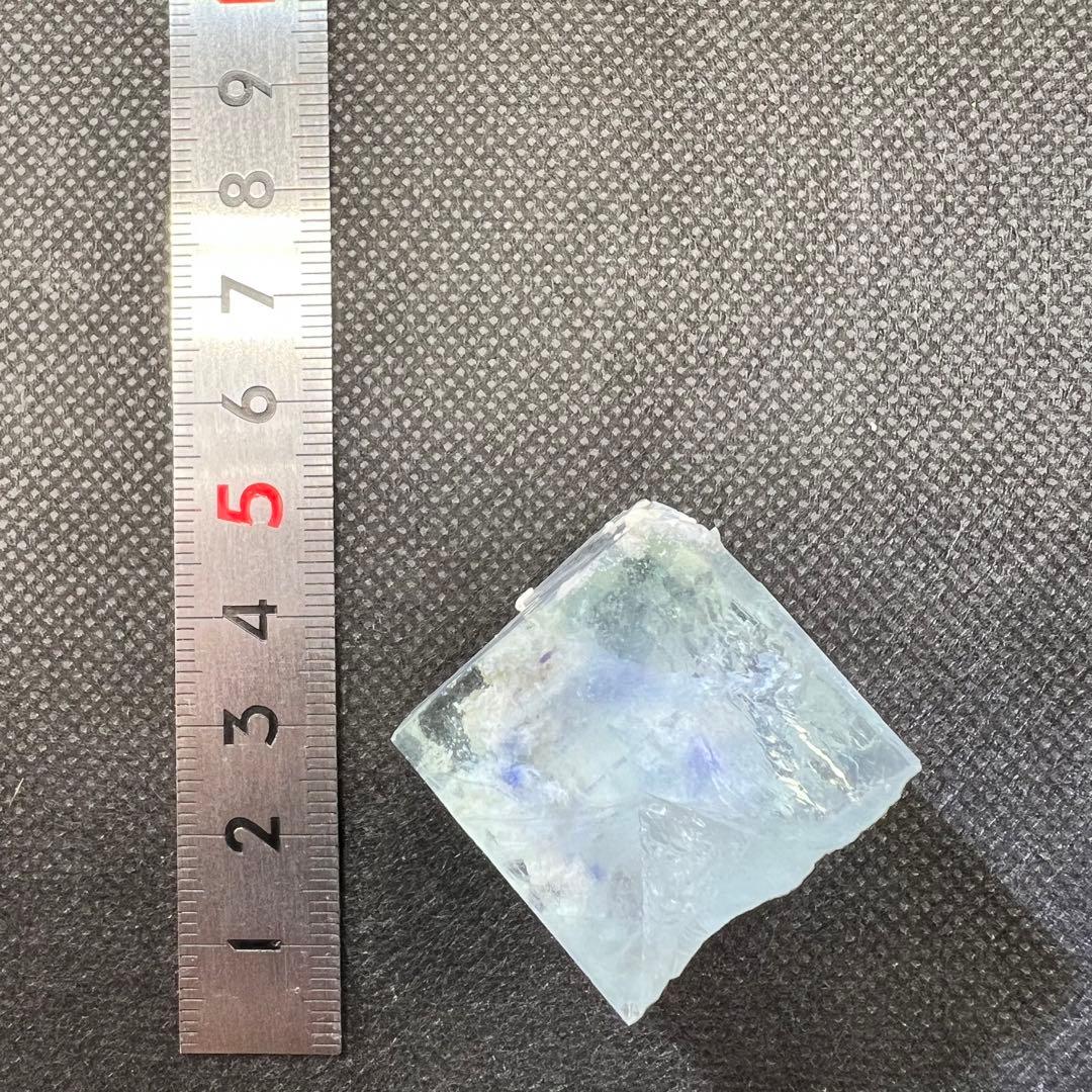 ヤオガンシャン産　クリアフローライト　パープルファントム、ドロマイト内包