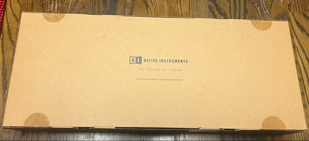 『新品』！『未開封』KOMPLETE KONTROL M32 MIDIキーボード